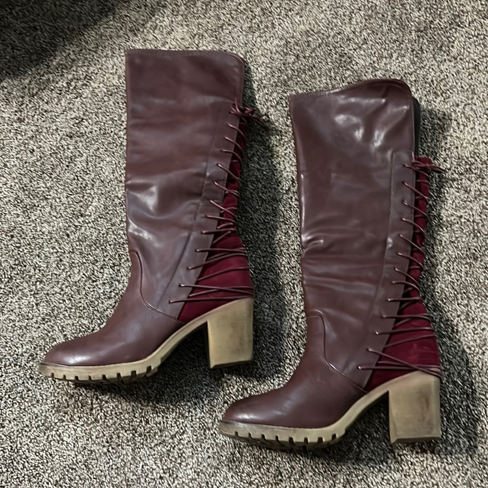 Bucco Capensis Rimaline Tall Boots Color Burgundy Size 10 LIKE NEW IN BOX